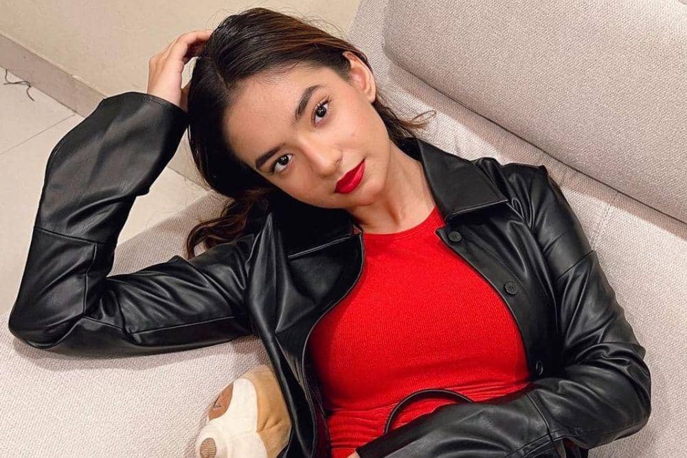 instagram.com/anushkasen0408