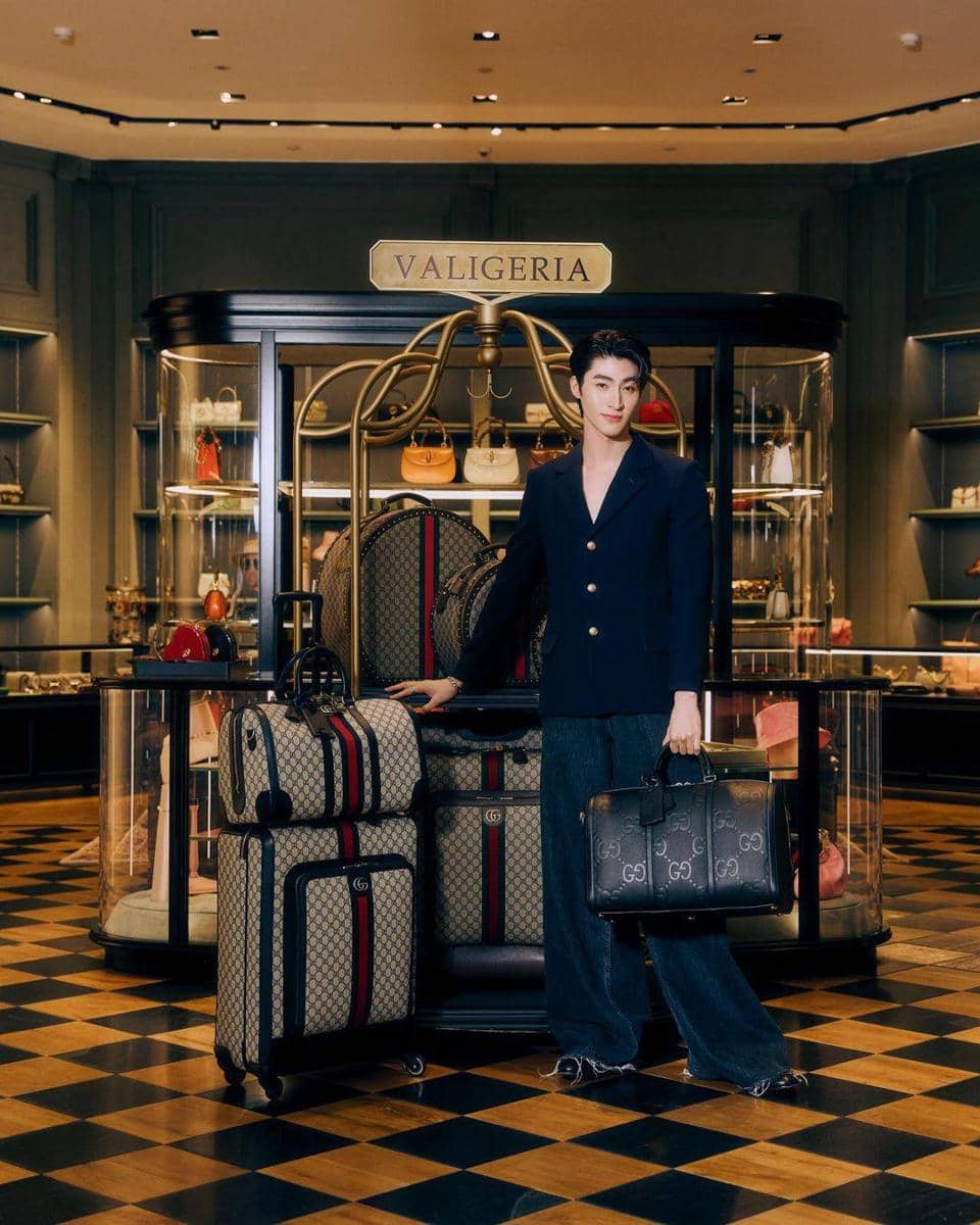 instagram.com/blue_pongtiwat