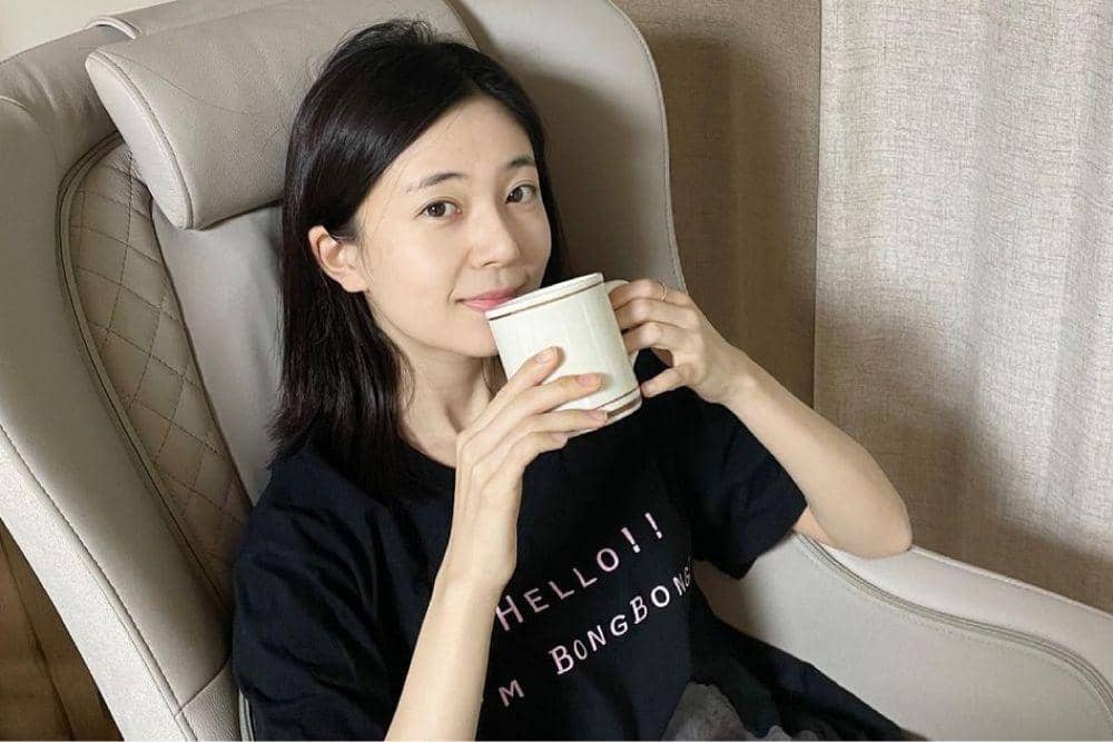 instagram.com/jinibeak