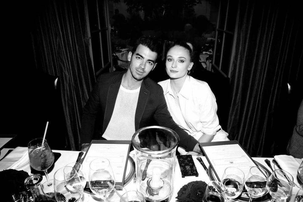 instagram.com/sophiet