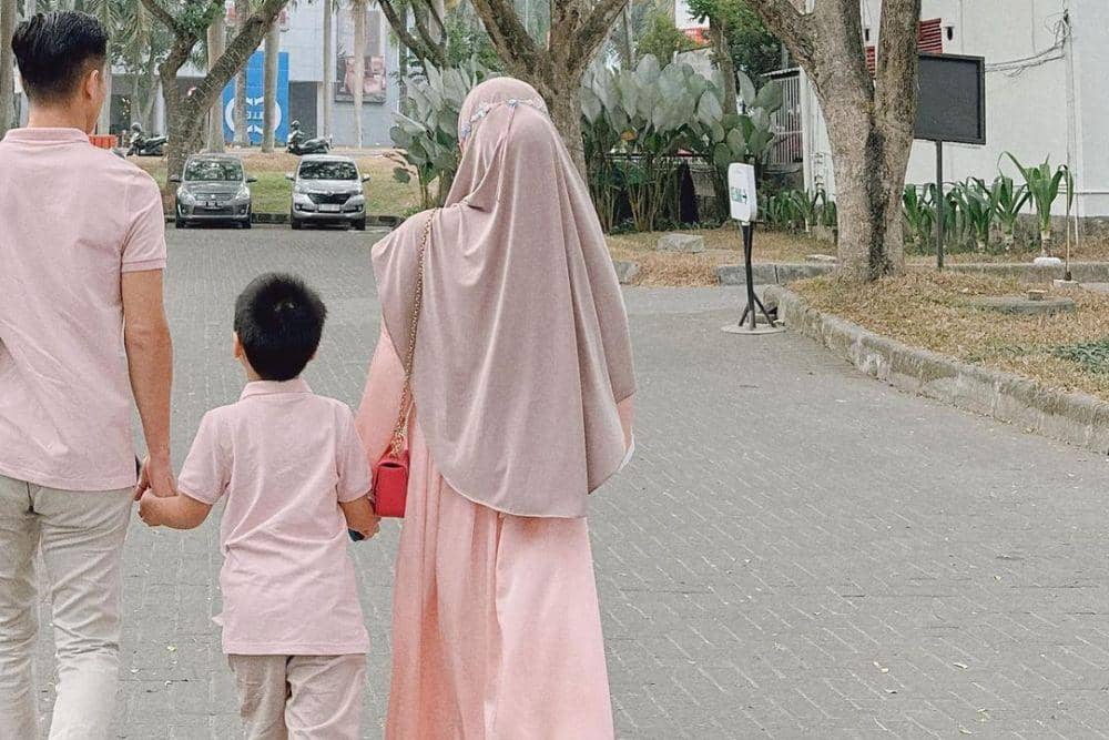 instagram.com/larissachou