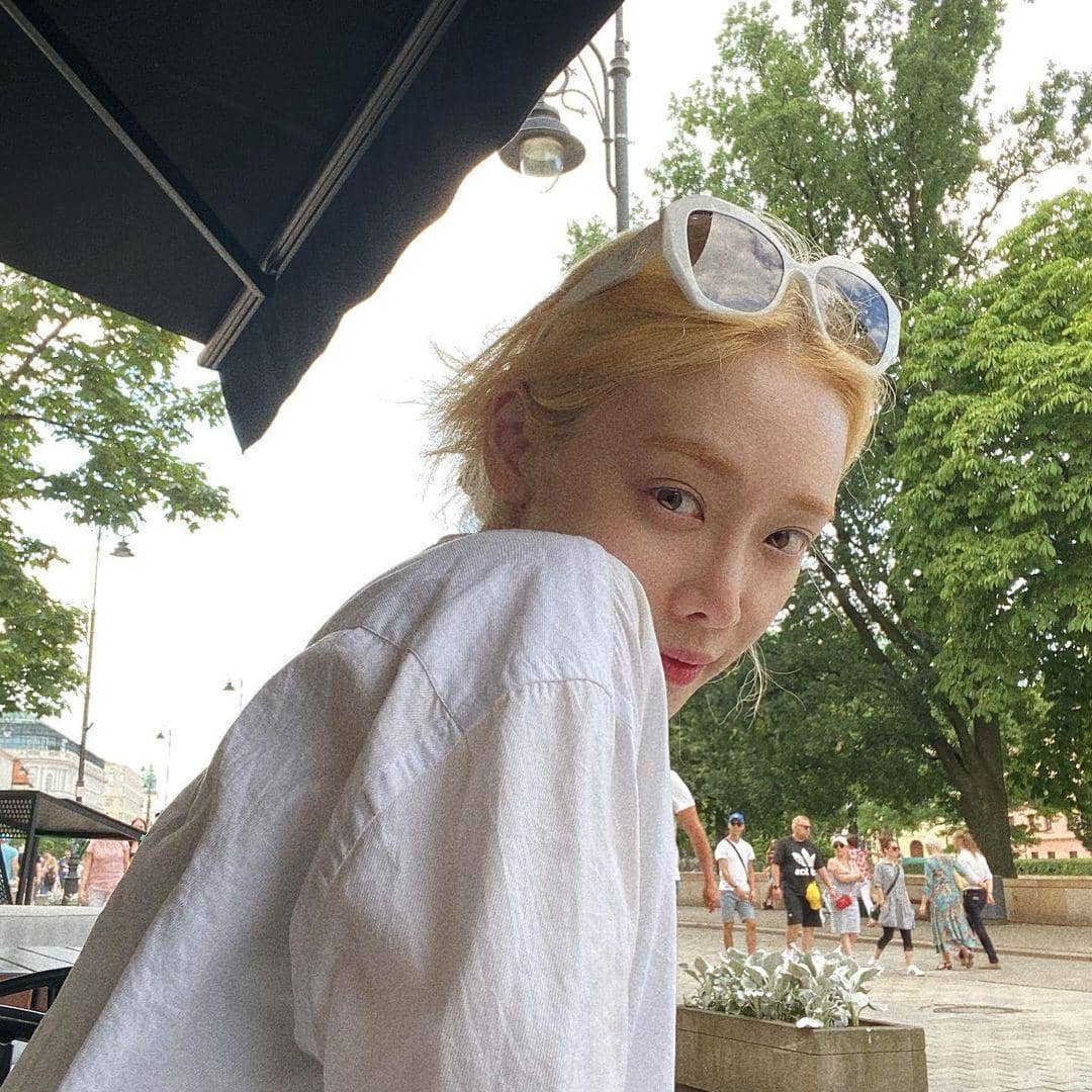 instagram.com/hereare0318