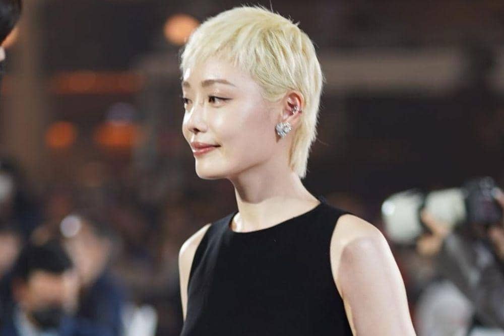 instagram.com/hereare0318