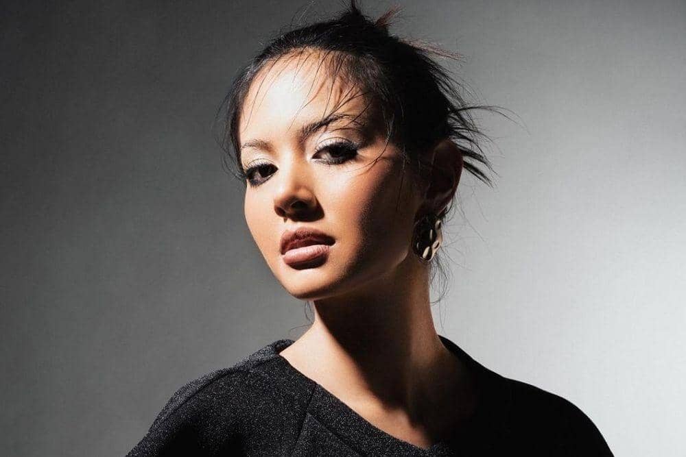 Sempurnakan Penampilan, Tiru Gaya Rambut Aurelie Moeremans