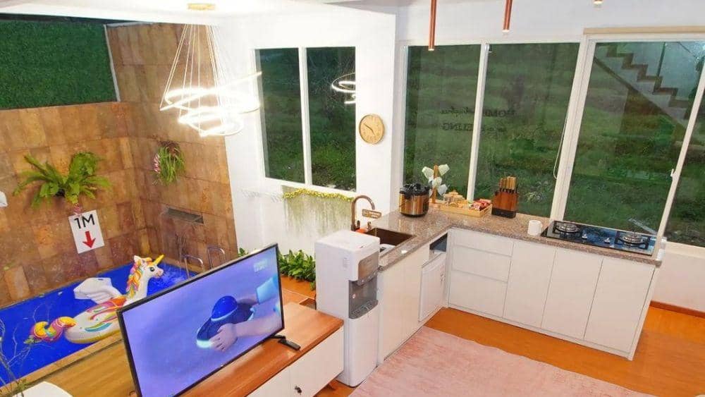 instagram.com/whitehousevillabatu