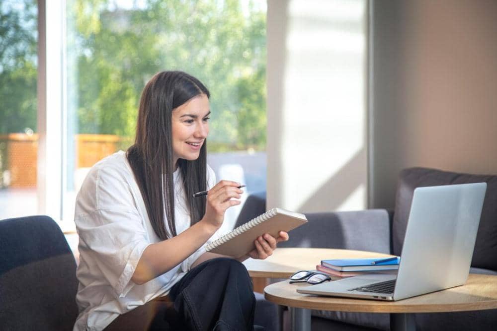 freepik.com/pvproductions