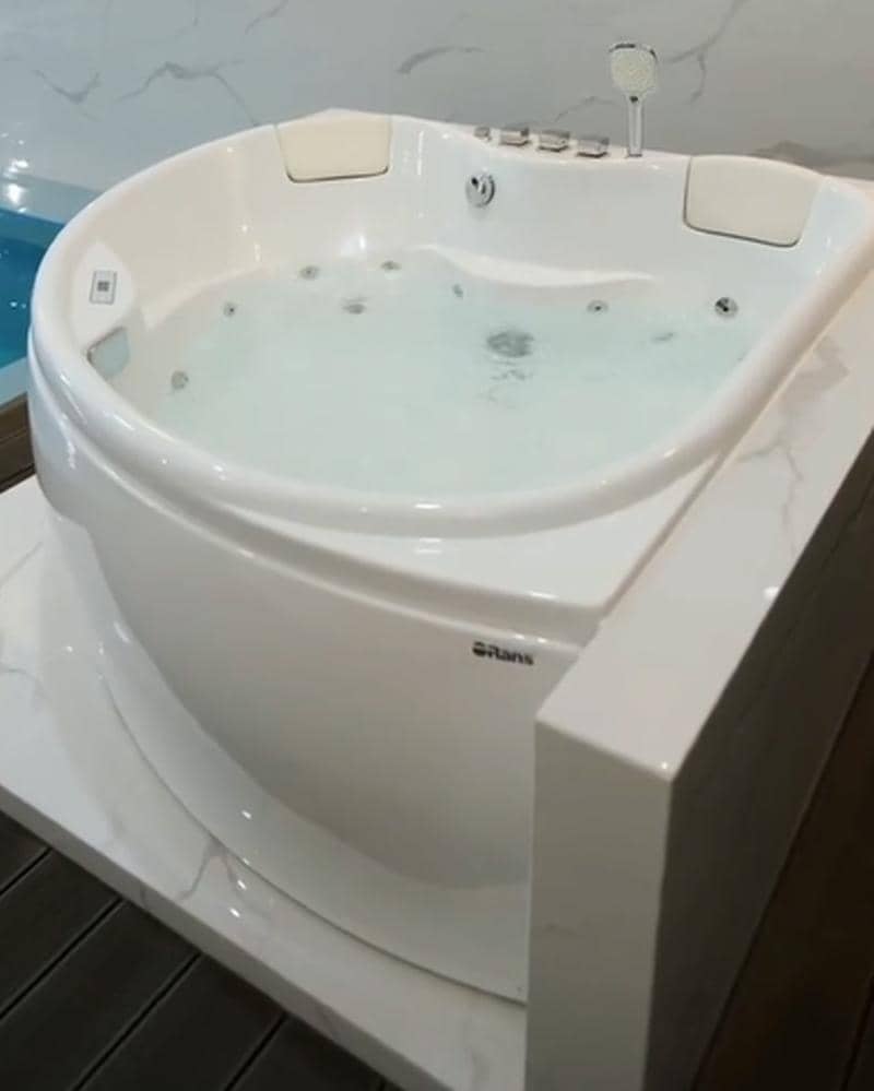 instagram.com/real.hanummegaa