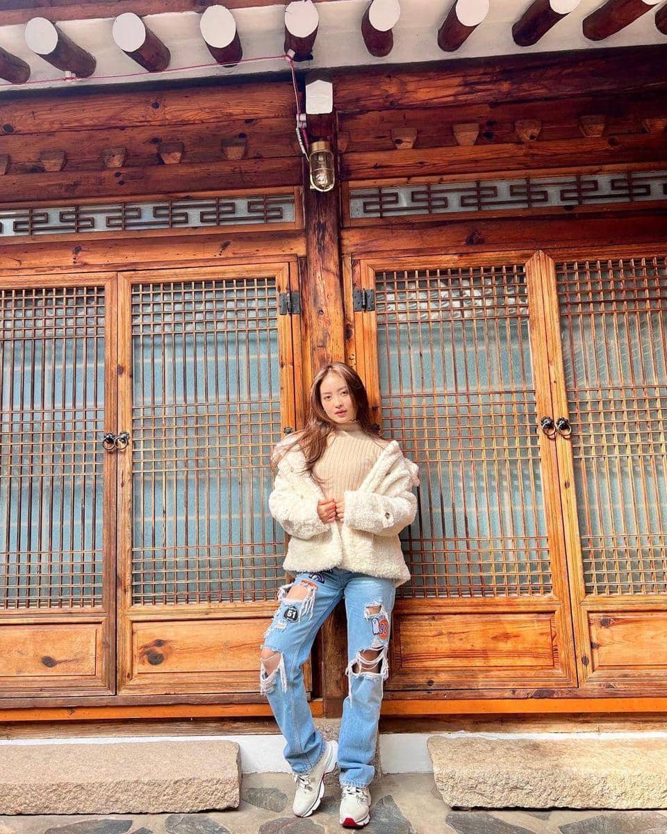 instagram.com/natashawilona12