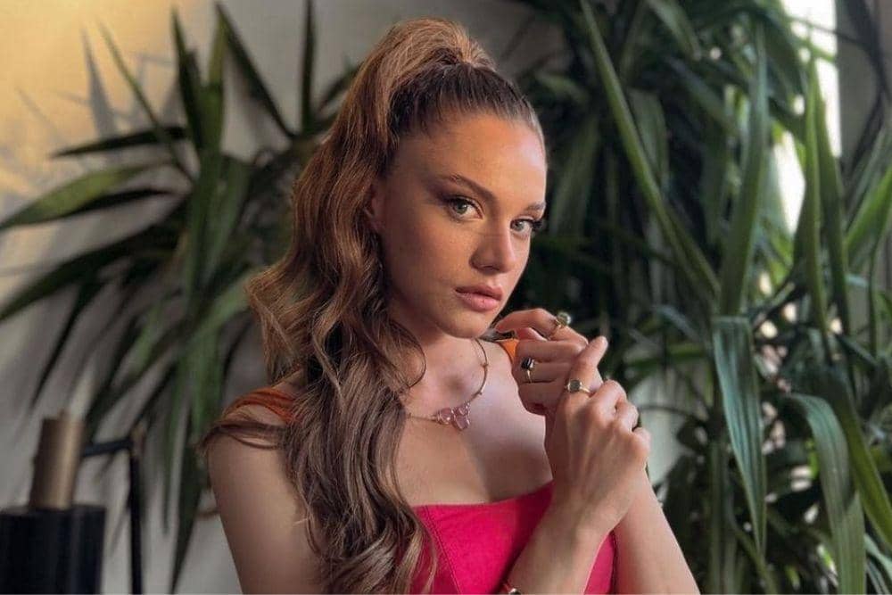 instagram.com/miraydaner