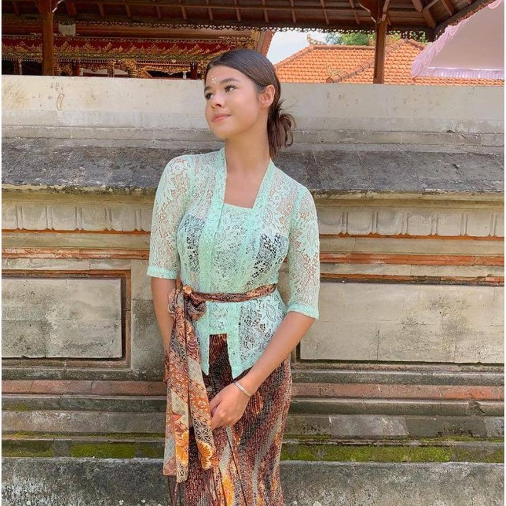 instagram.com/mariatheodoree