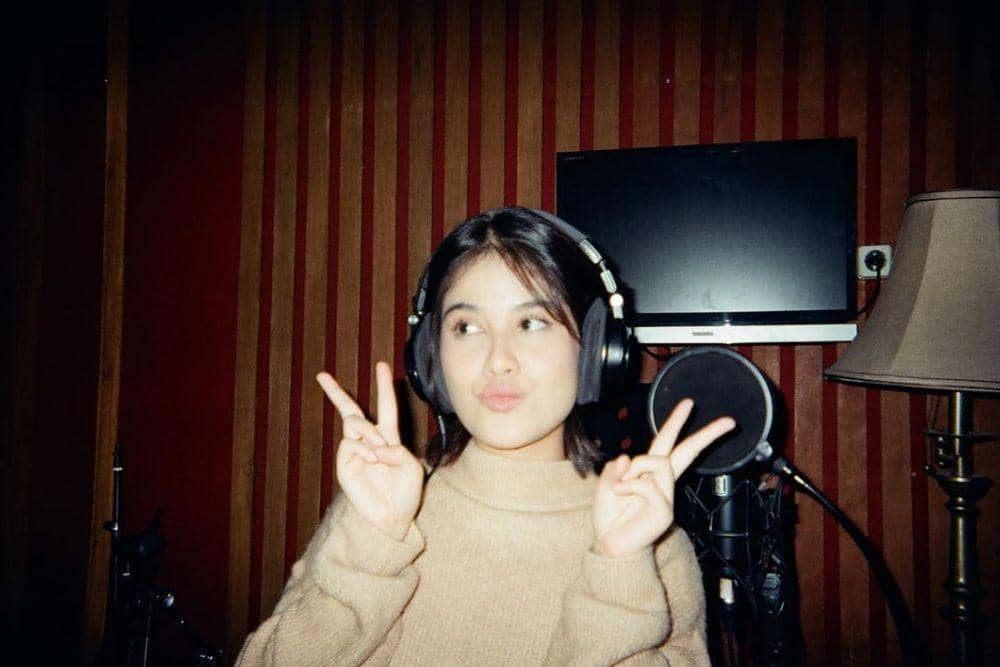 instagram.com/ashirazamita