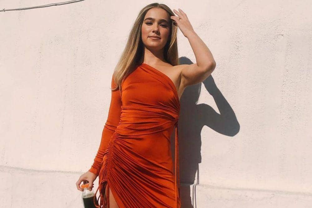 instagram.com/haleyluhoo