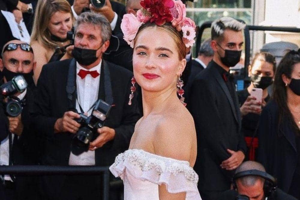 instagram.com/haleyluhoo