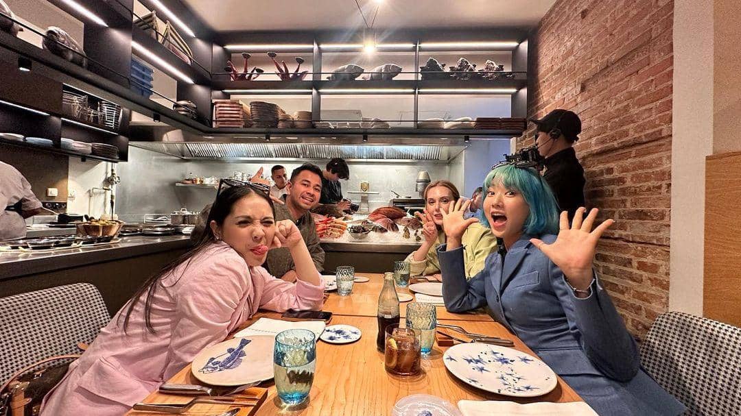 instagram.com/laraland_official