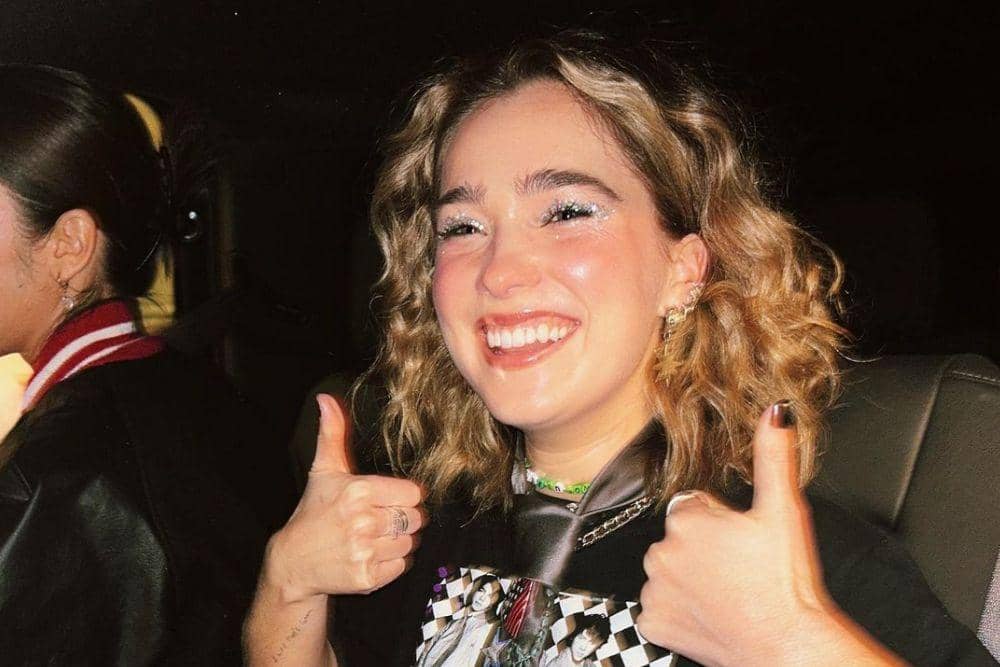 instagram.com/haleyluhoo