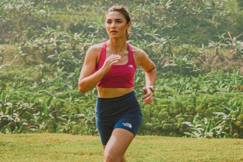 Aksi Bugar Artis Blasteran Italia Saat Workout 