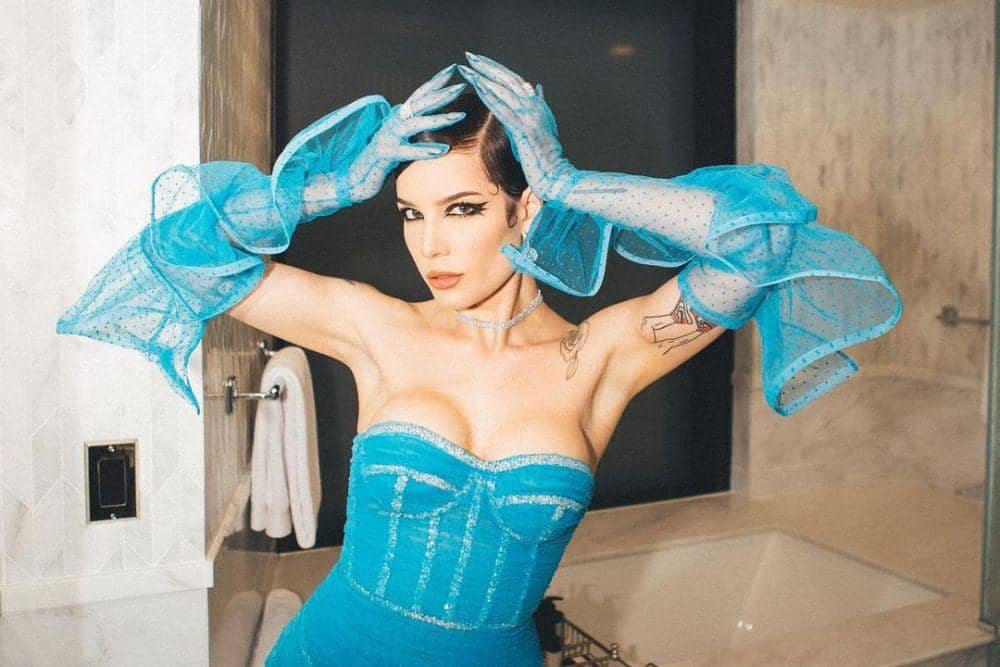 Instagram.com/iamhalsey