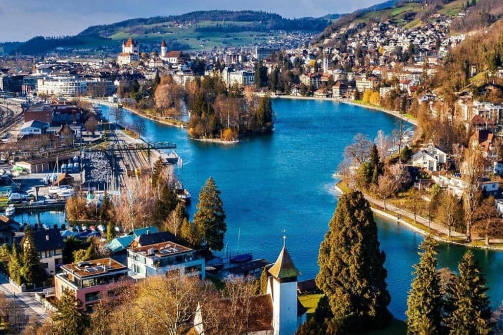 instagram.com/lakethun