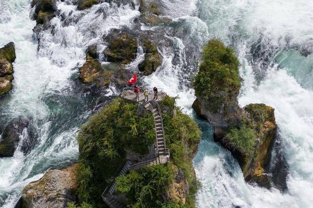 instagram.com/rheinfallofficial