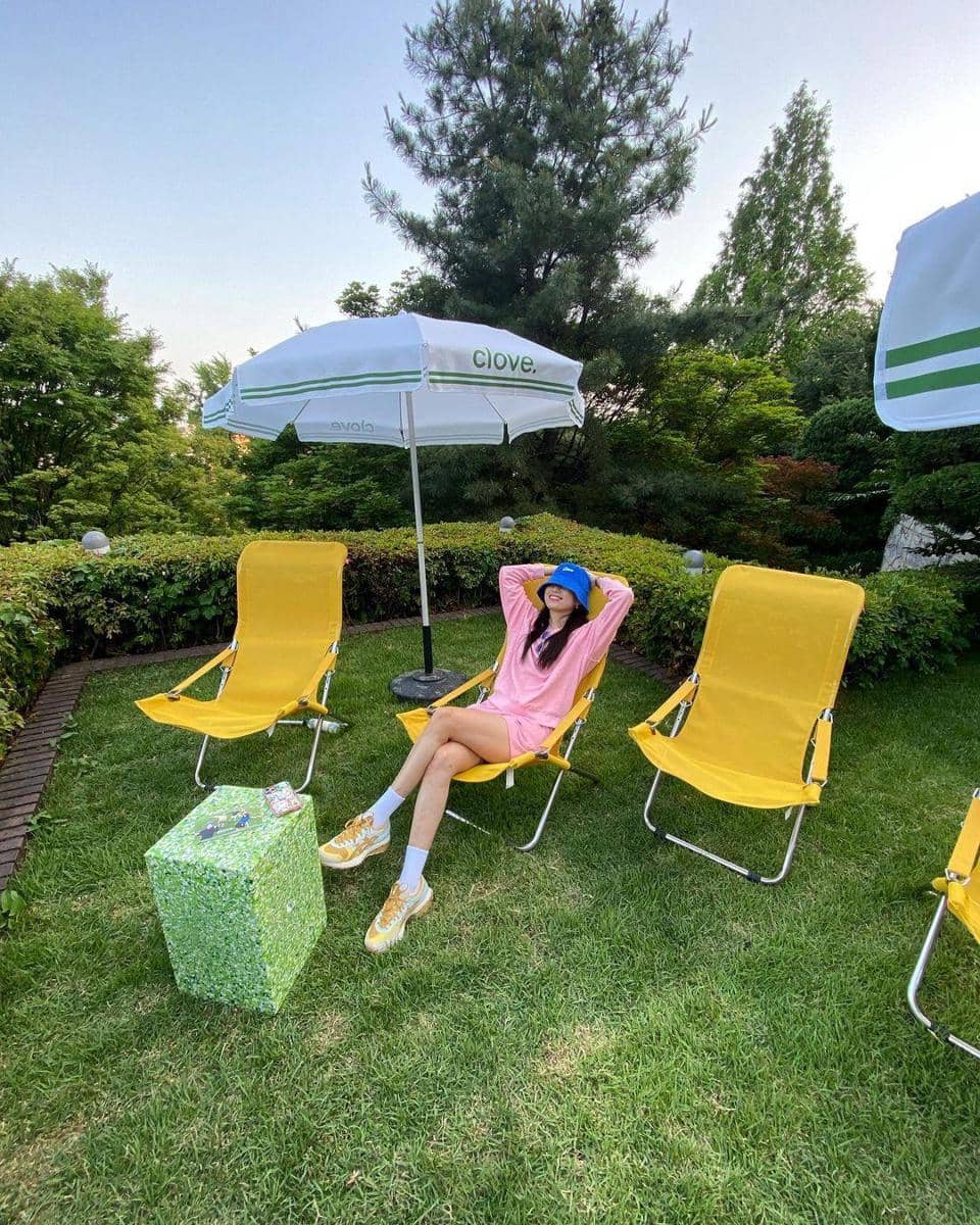 instagram.com/hanhyojoo222