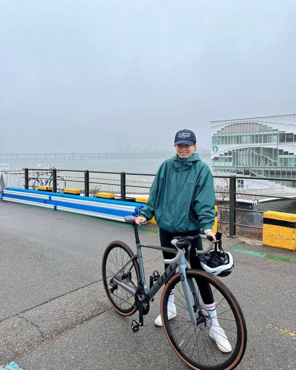 instagram.com/hanhyojoo222