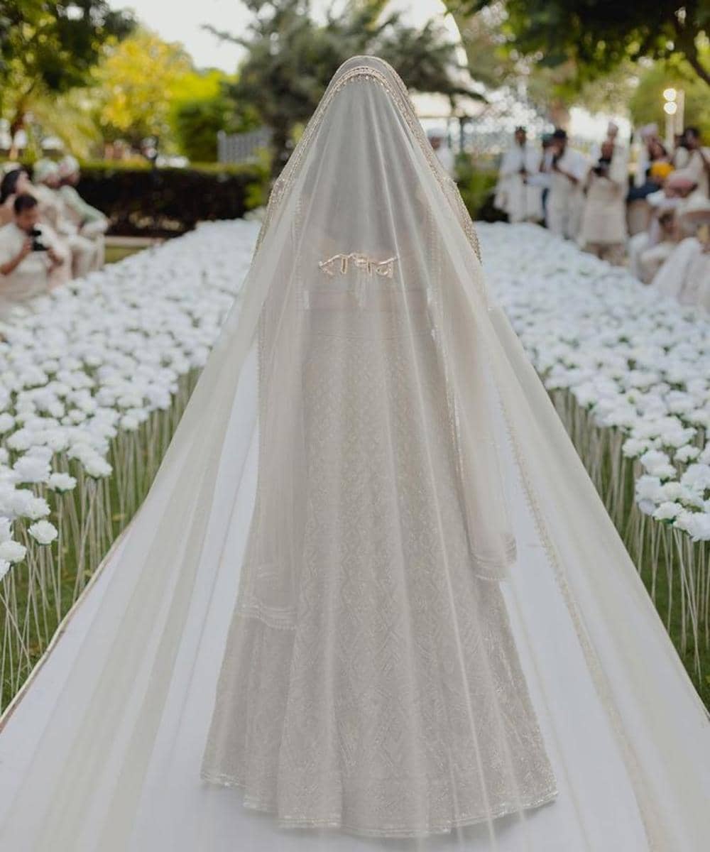 instagram.com/parineetichopra