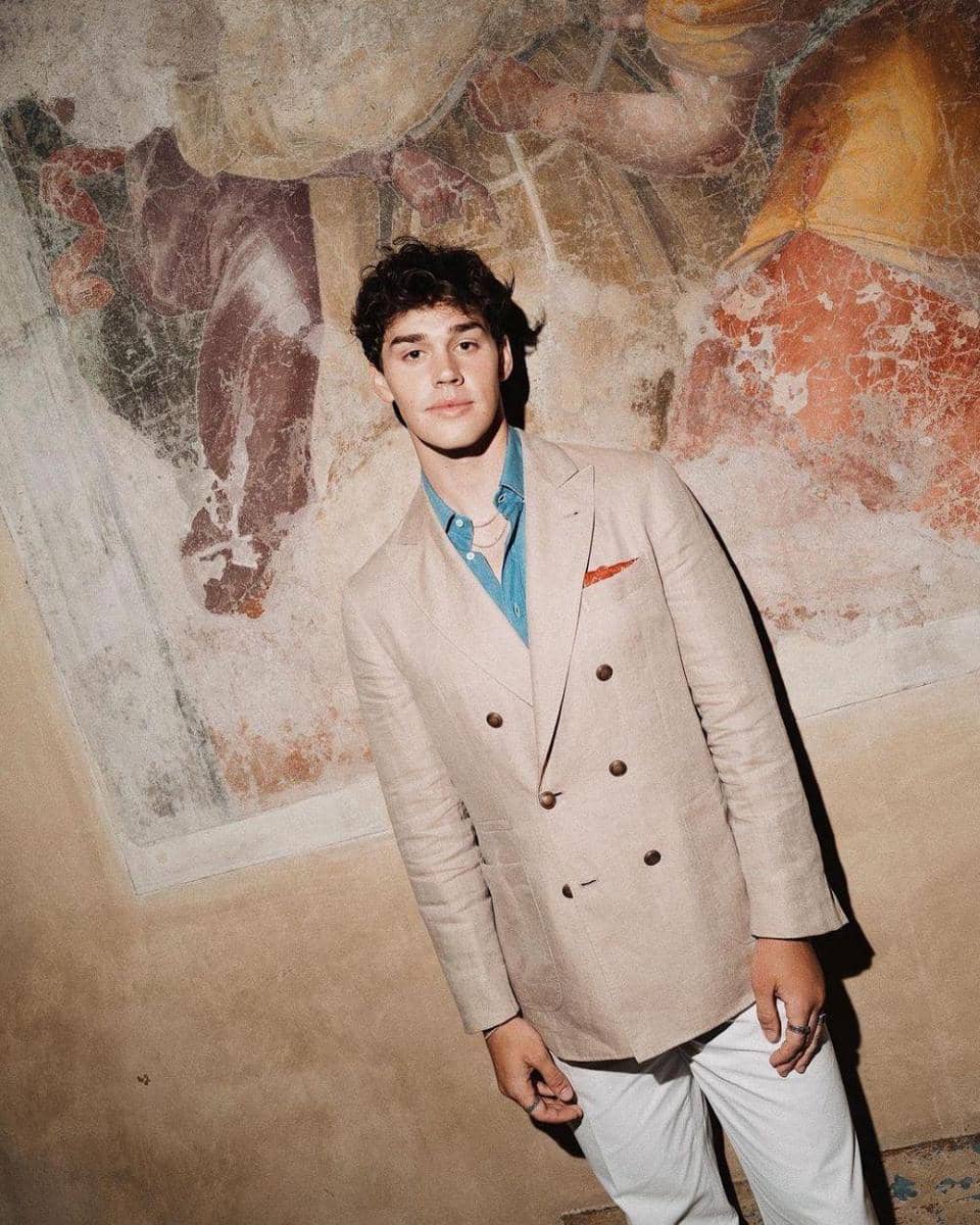 instagram.com/noahbeck