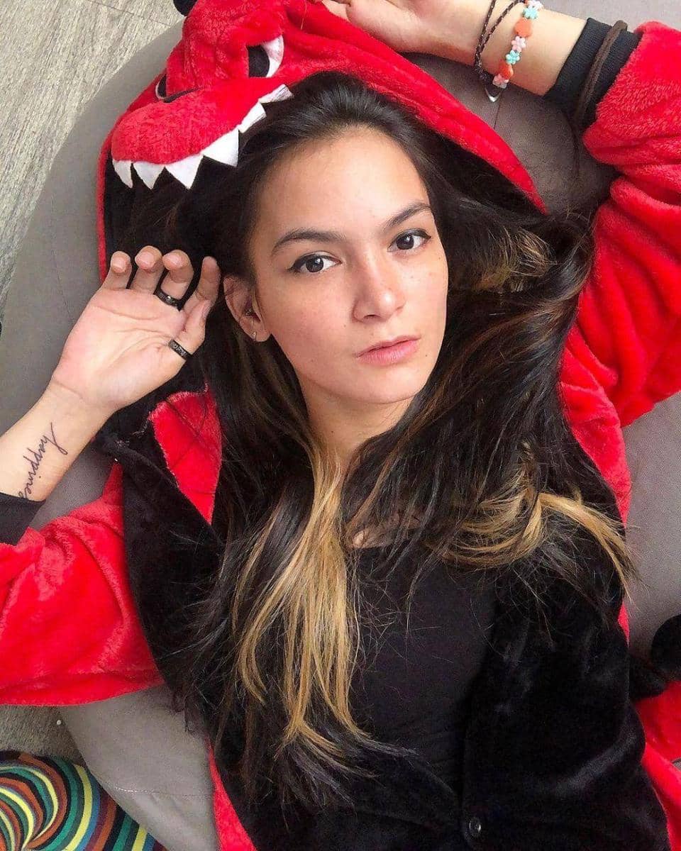 instagram.com/kia.poetri