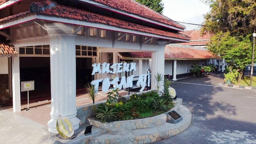 instagram.com/plesirpurworejo