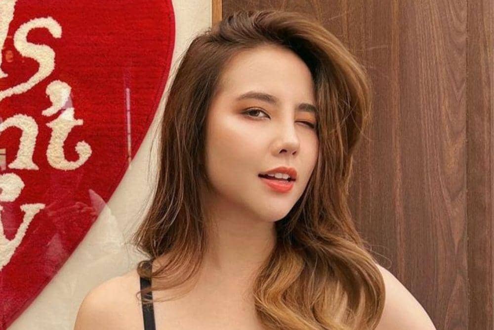 instagram.com/agatha_chelsea