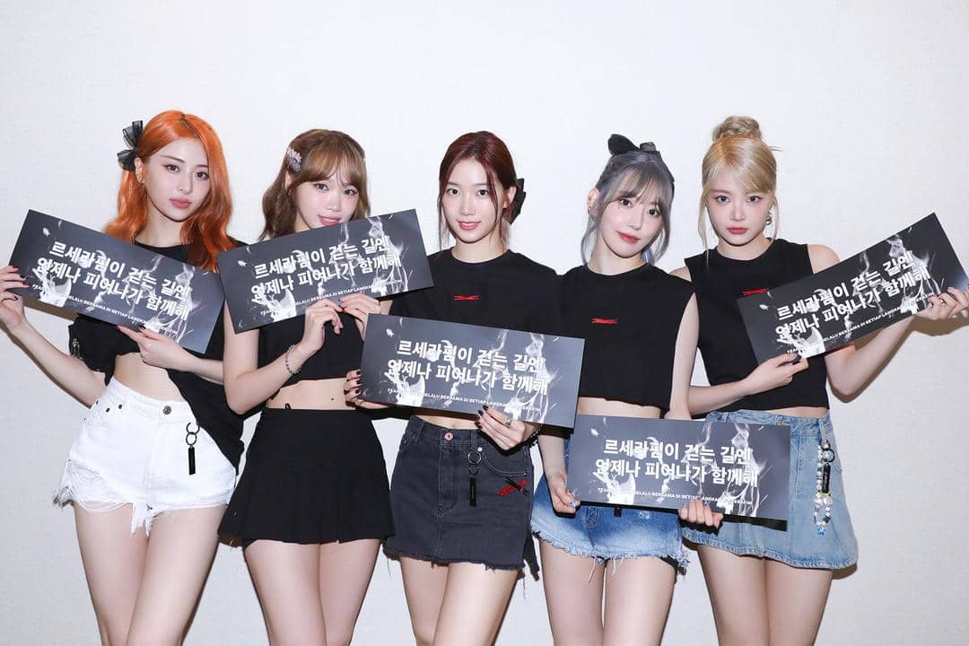 Twitter.com / le_sserafim