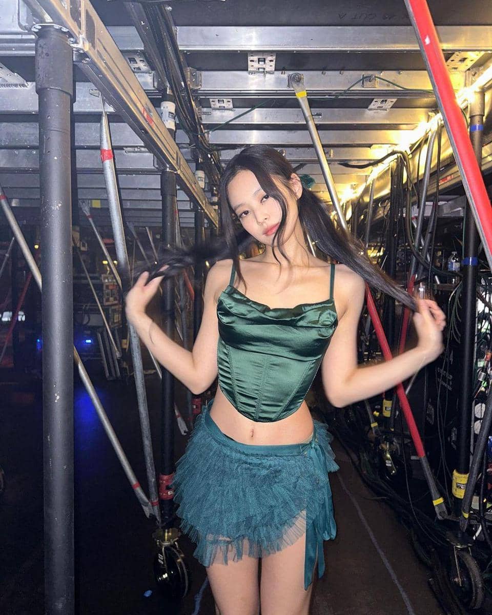 instagram.com/jennierubyjane