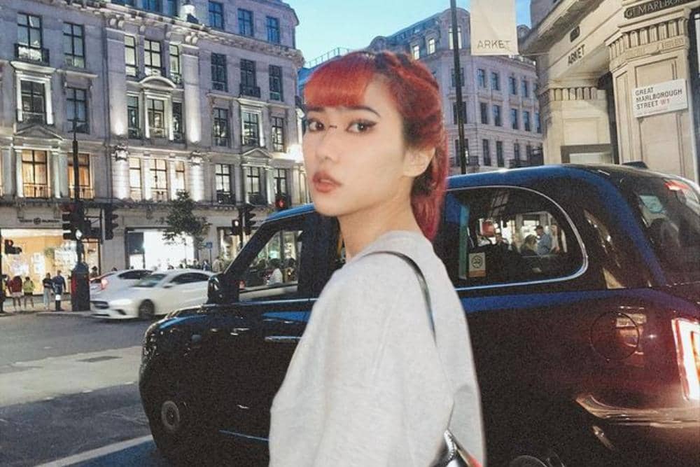 instagram.com/isyanasarasvati