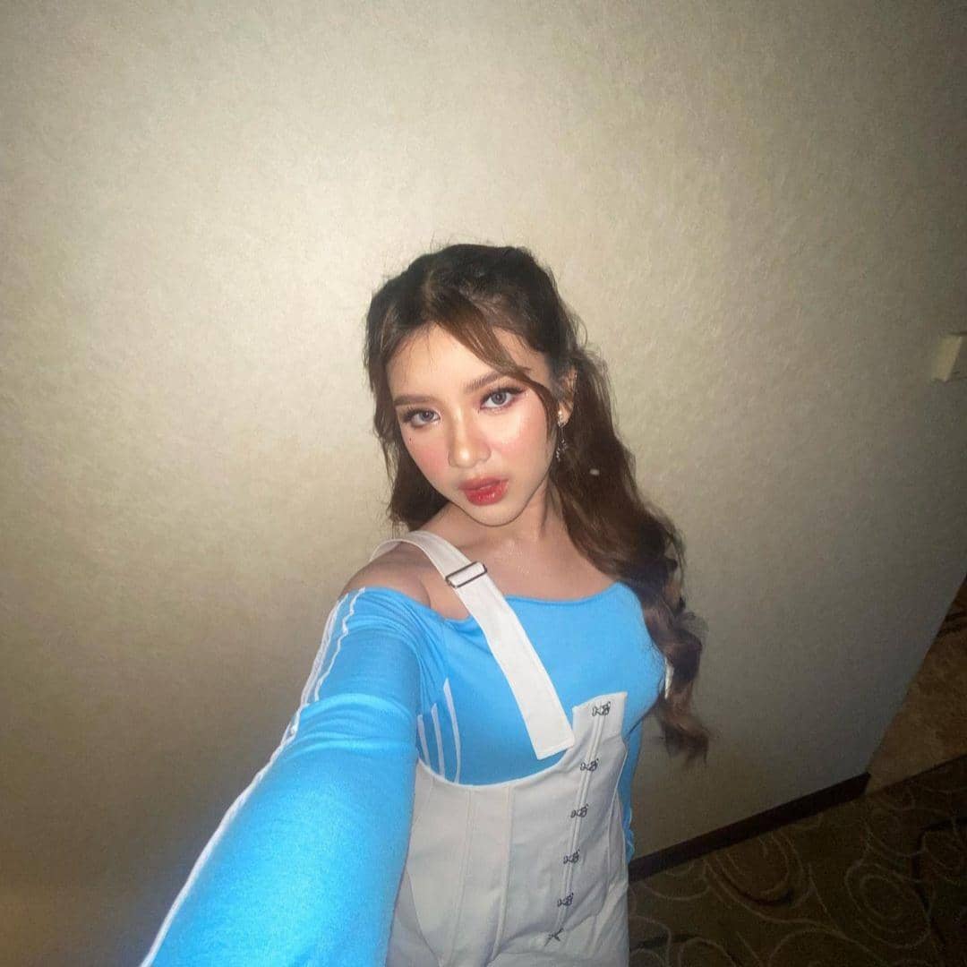 Instagram.com/tiaraandini