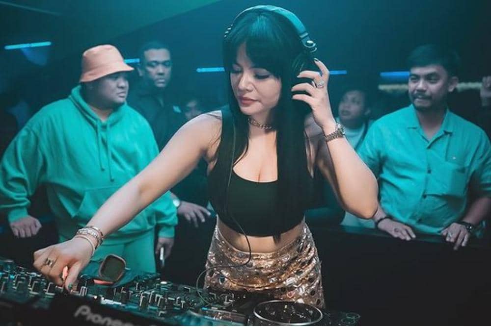 instagram.com/dinar_candy