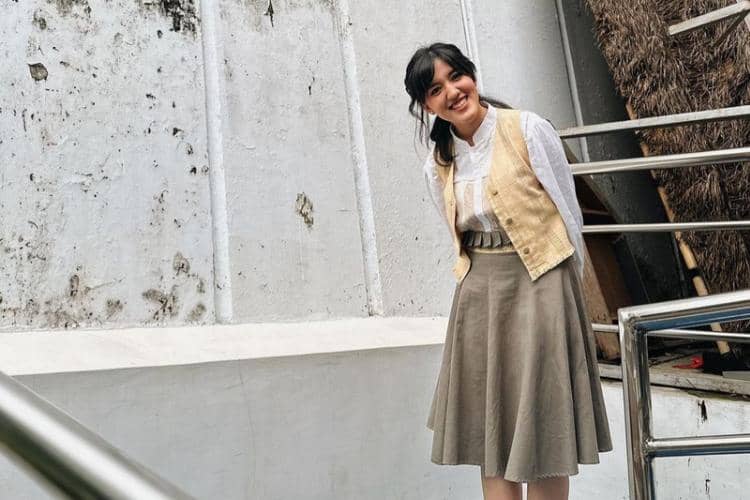 Inspirasi Gaya Rambut Chic a la Ify Alyssa 