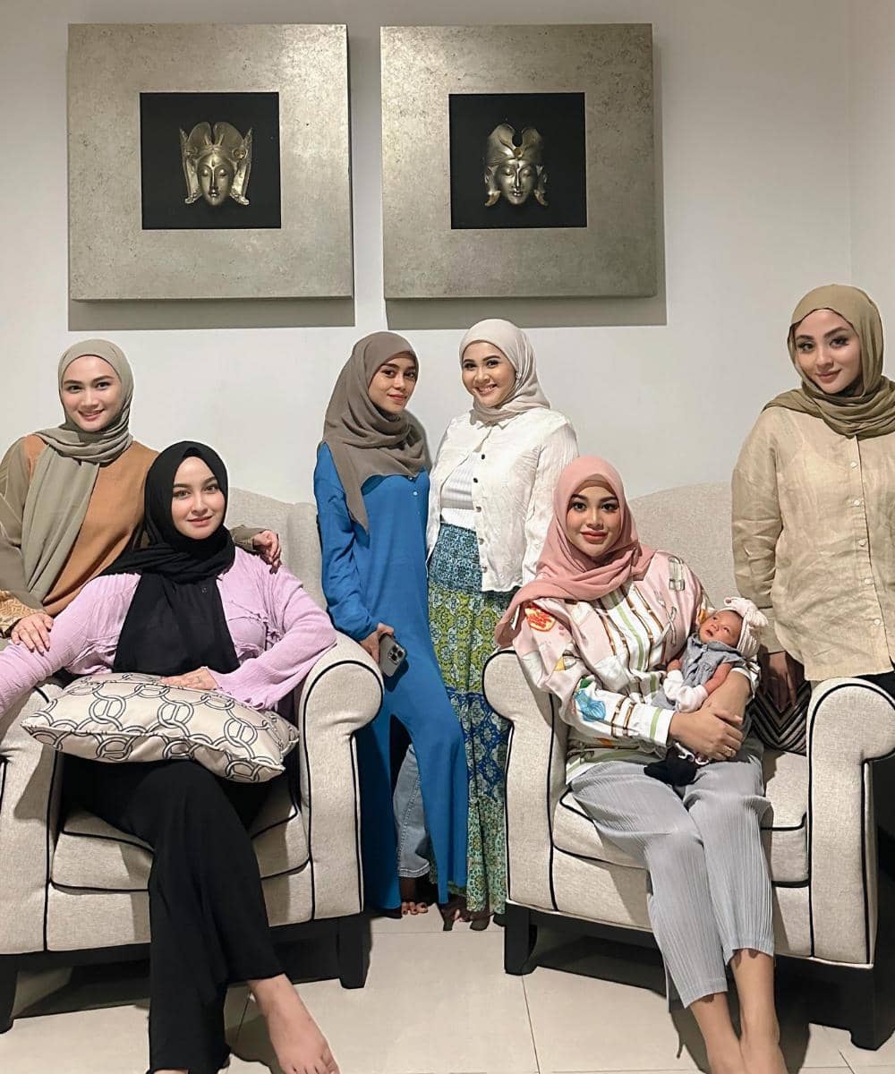 instagram.com/aurelie.hermansyah