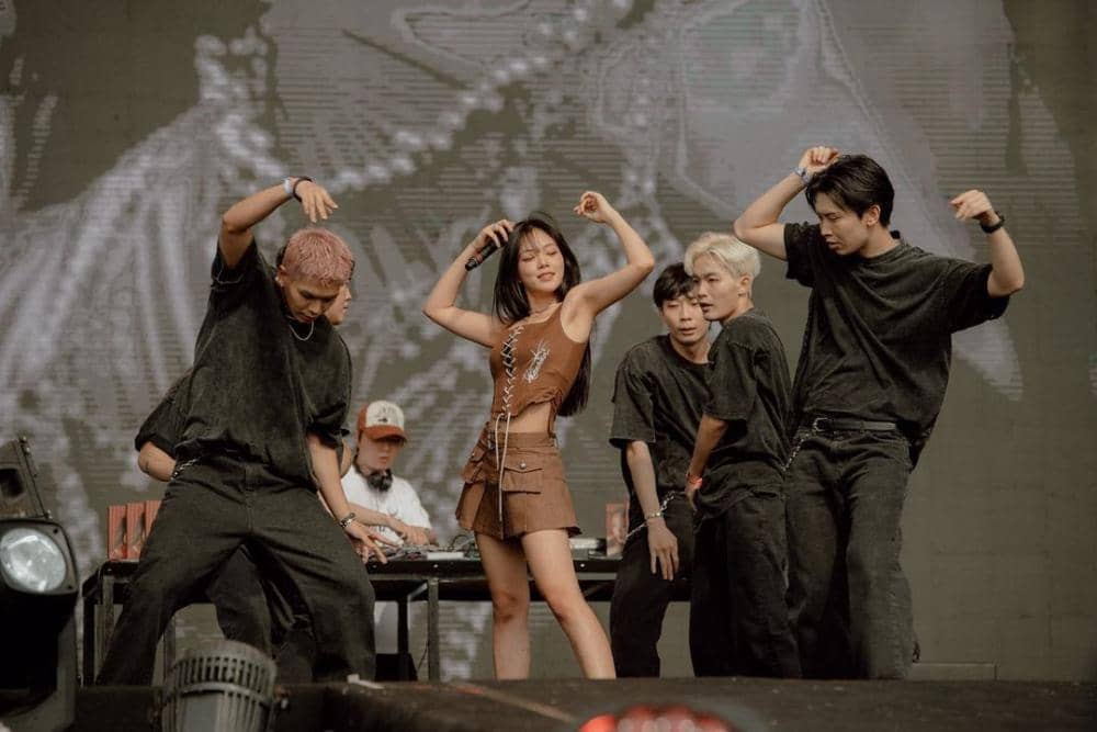 instagram.com/nakedbibi