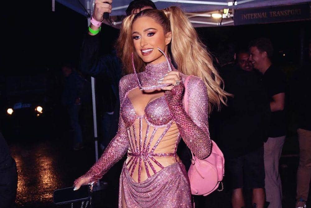 instagram.com/parishilton