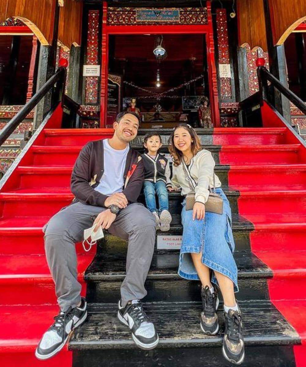 instagram.com/kikysaputrii