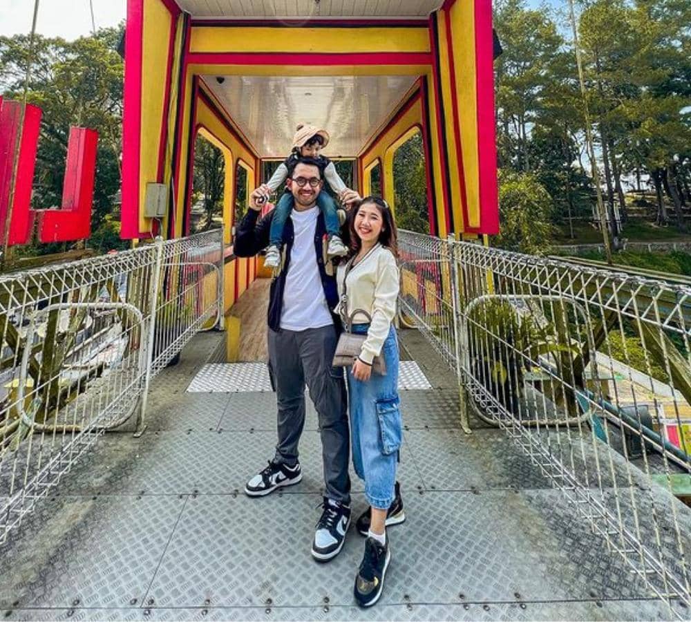 instagram.com/kikysaputrii