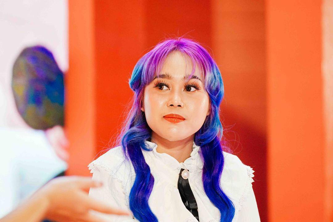 Ini Risiko dan Tips Merawat Rambut Permen a la Yunika Fedianti