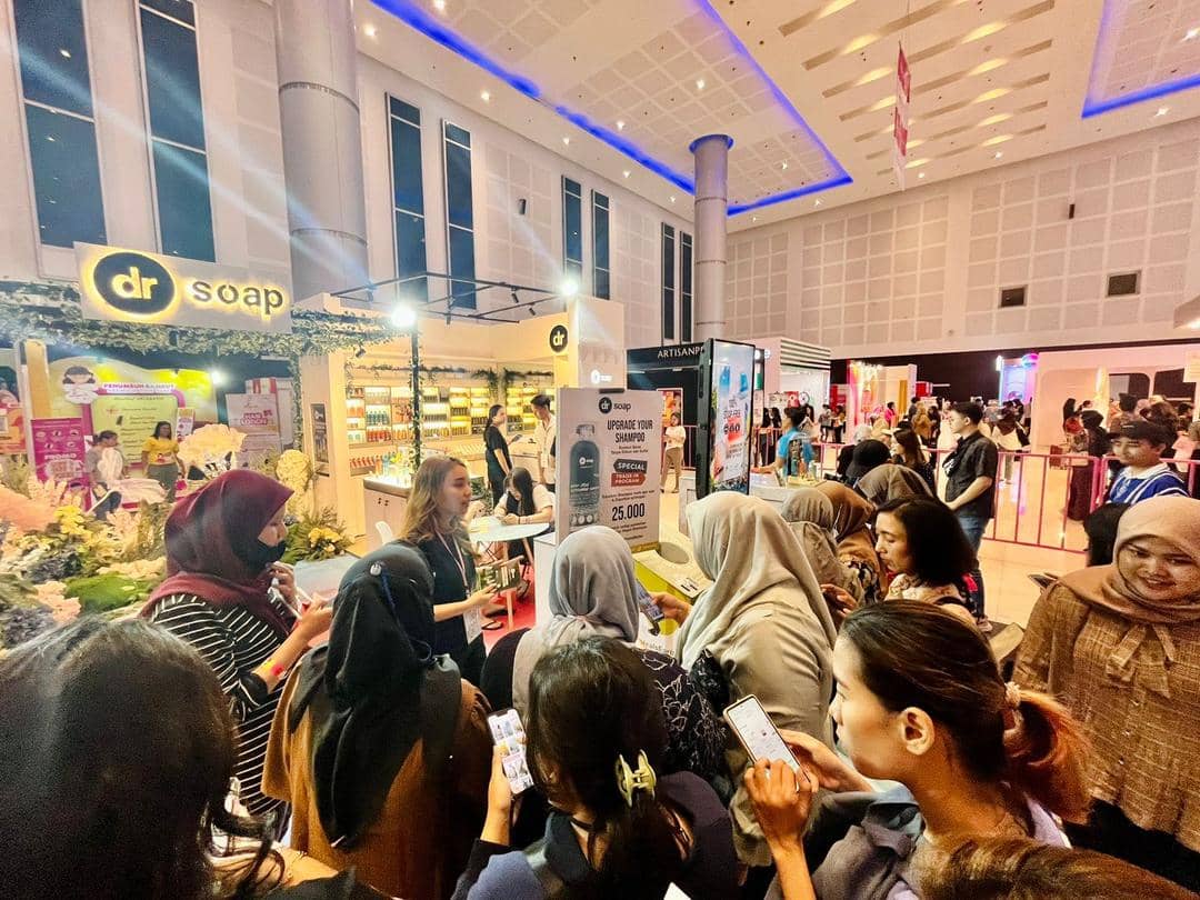 Popbela.com/ Ayu Utami