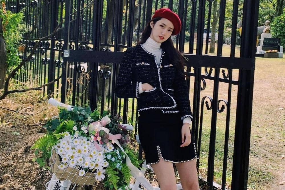 Instagram/ jjxxyeon_