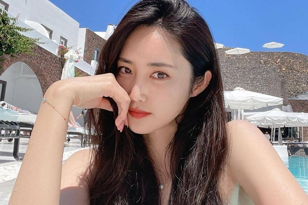 Instagram/ jjxxyeon_