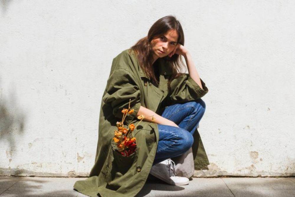 13 Warna yang Cocok dengan Hijau Army, Simpel dan Elegan!