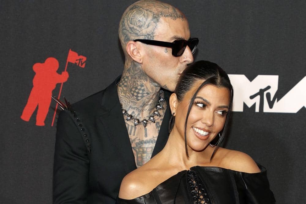 harpersbazaar.com/ASTRID STAWIARZ/GETTY IMAGES