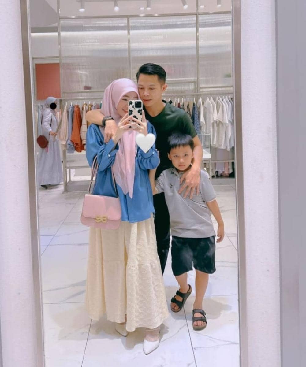 instagram.com/larissachou