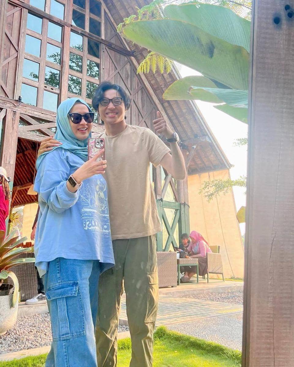 instagram.com/okieagustina_