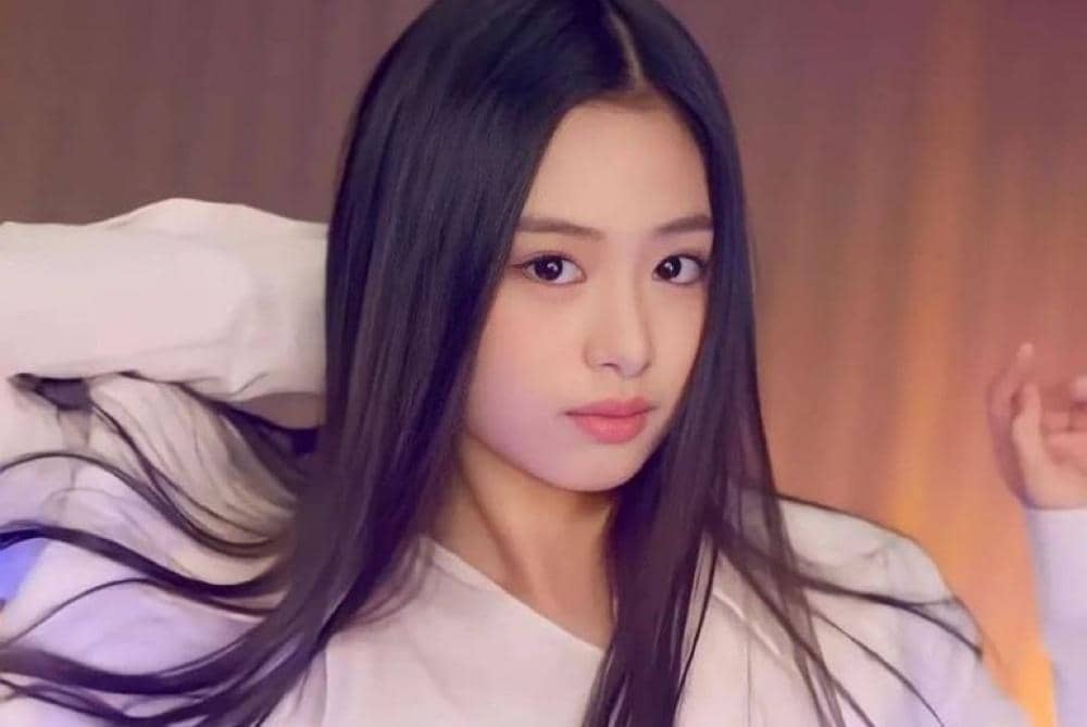 Twitter.com/BAEMONS_AHYEON